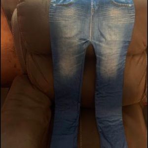 Stretchy jeggings, very soft and comfy